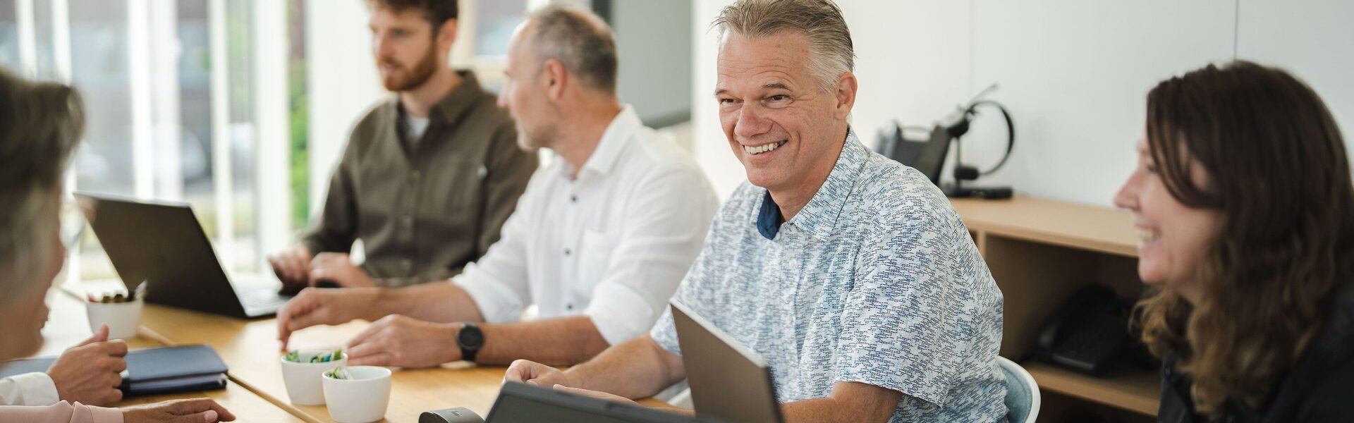 Meeting People in Place