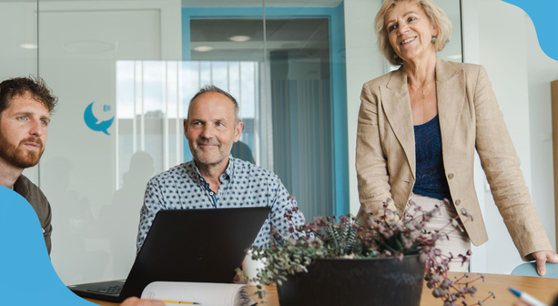 Coaches People in Place