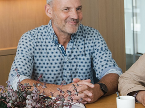 Reinier en Moniek Coaches people in place