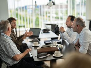 teammeeting people in place